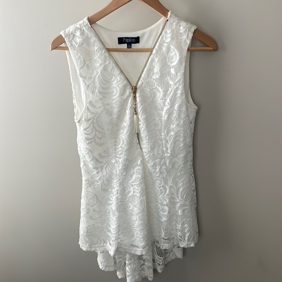 Stunning Dressy Top - Picture 1 of 7